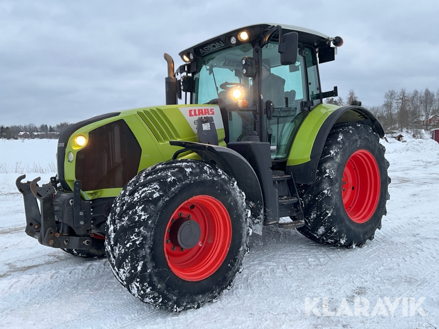Traktor Claas 640 Arion med frontlyft