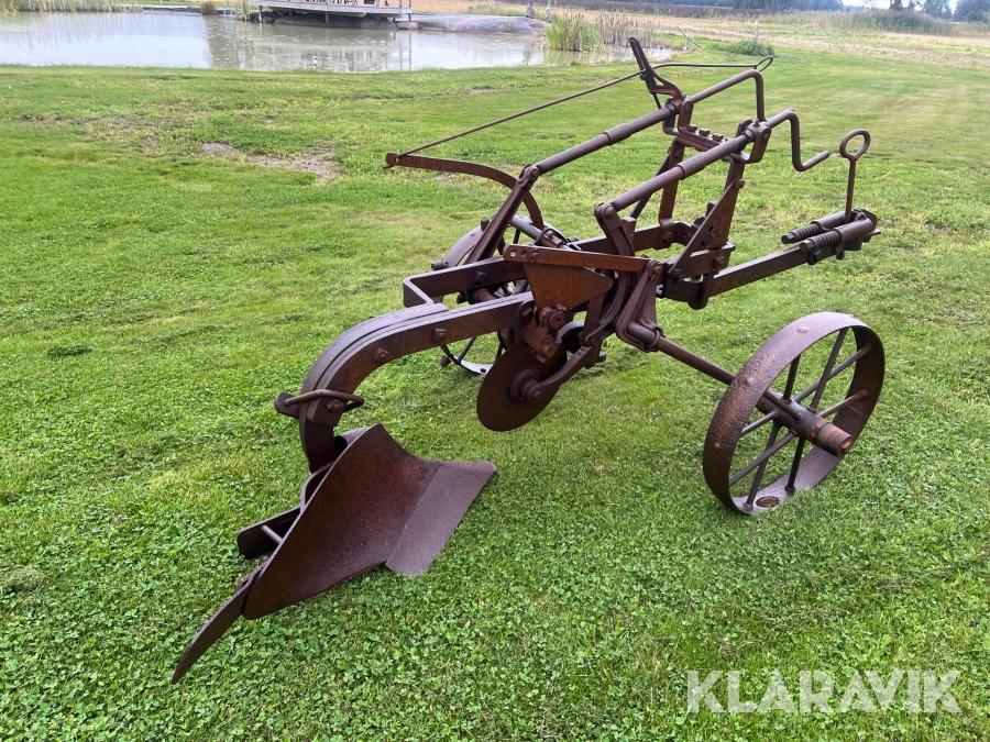 Veteranplog Överum MPT Bogserad