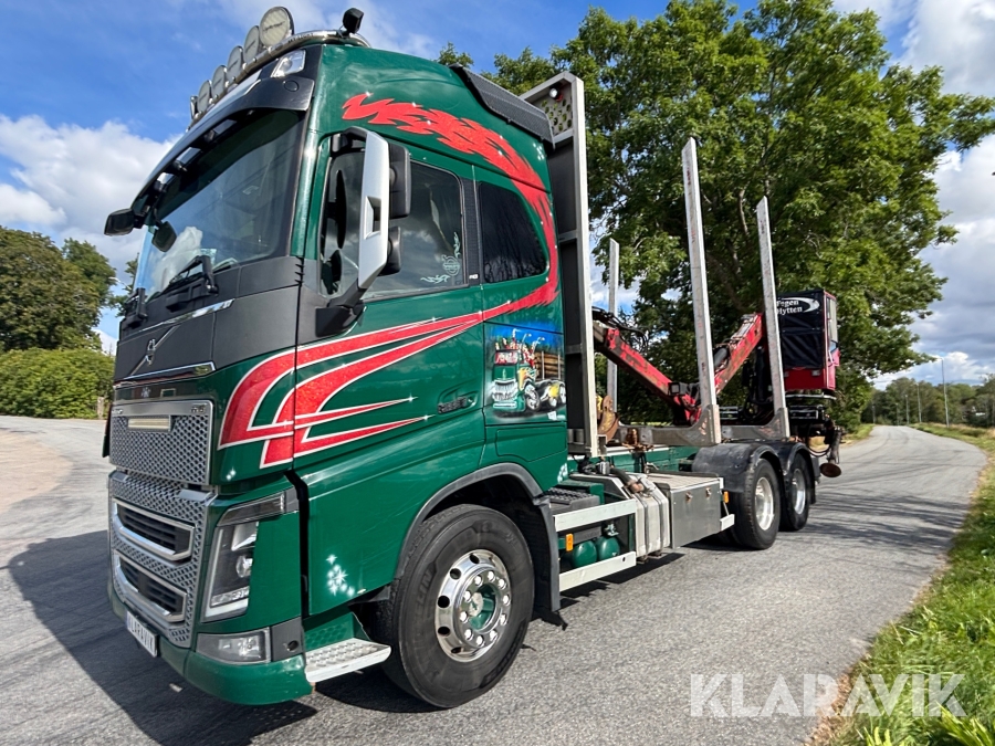 Timmerbil Volvo FH16 med loglift kran