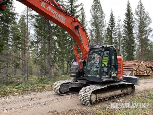 Grävmaskin Hitachi  ZX225USL C-6 med tillbehör