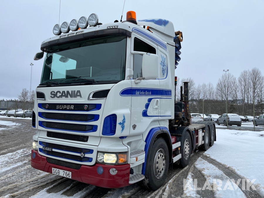Dragbil Scania R620 8x4 V8 med Hiab 477 EP-5 HiPro kran
