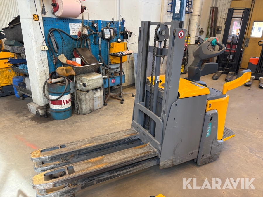 Truck Ledstaplare Jungheinrich ERD 220