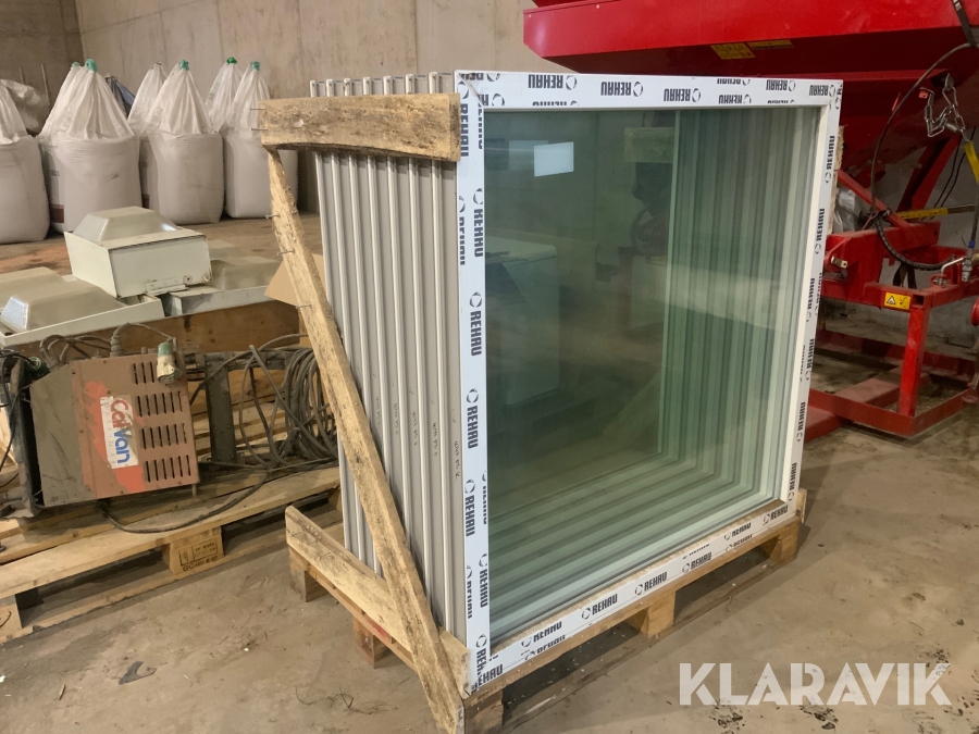 Fönster Rehau 12x12 7st