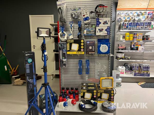 Parti med byggbelysning samt elartiklar Gelia, Stak