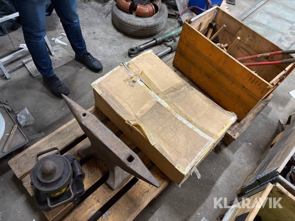 Blandade verktyg och tillbehör 2st pall