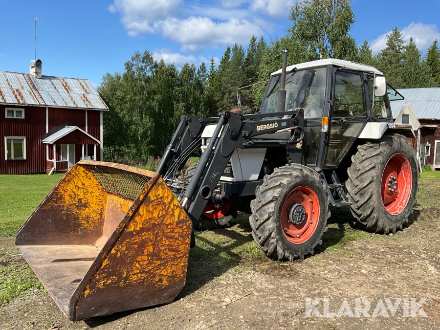 Traktor Case 1394 med snöslunga och skopa