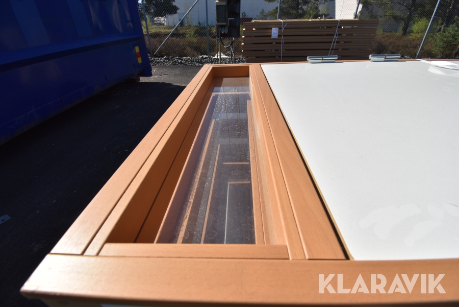 Parti med innerdörrar i karm Master 9-23 med överljus höger 8st