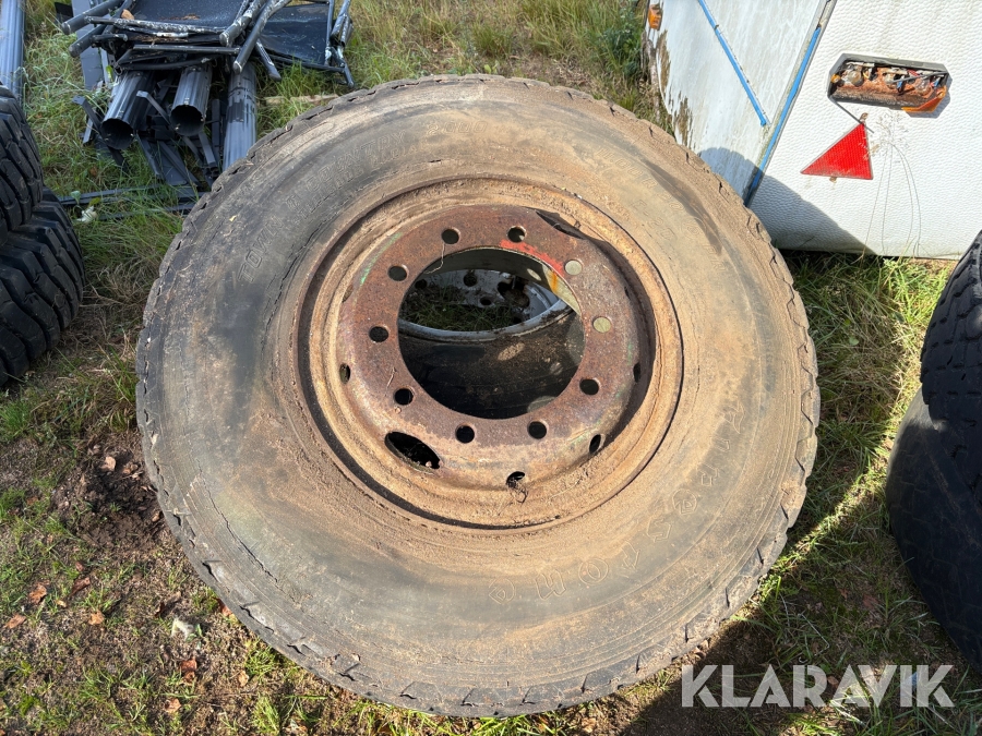 Däck och fälgar 4st