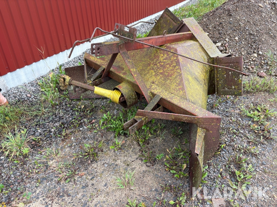 Snöslunga Trava med Trepunktsfäste