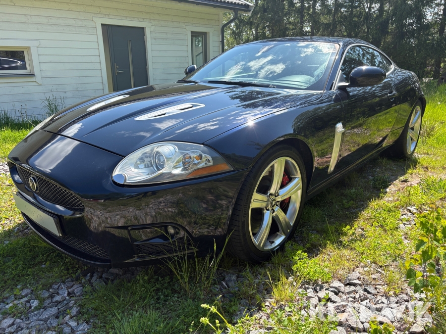 Jaguar XKR 426hk