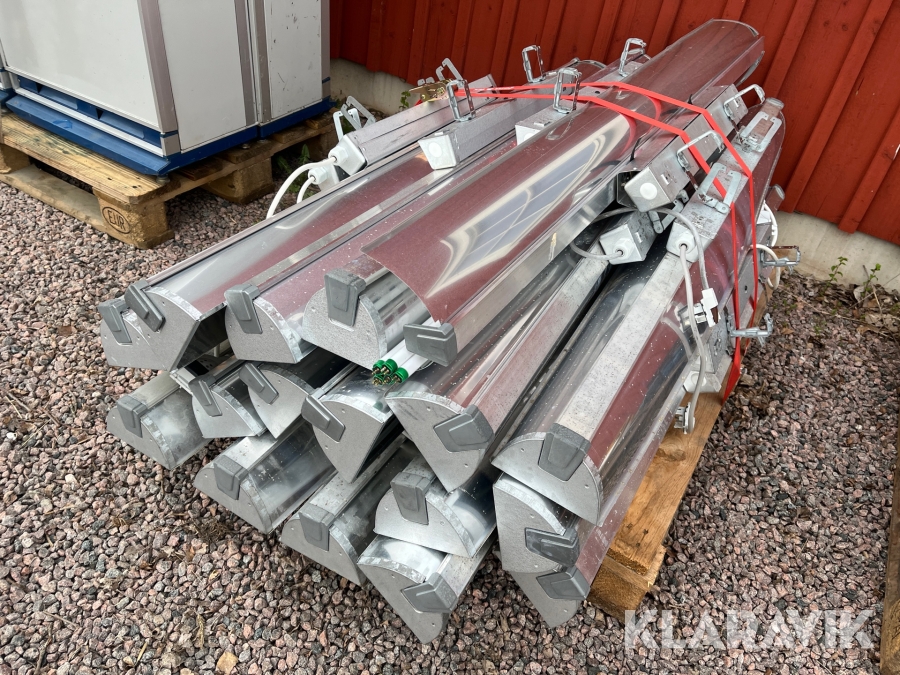 Lysrörsarmaturer 17st