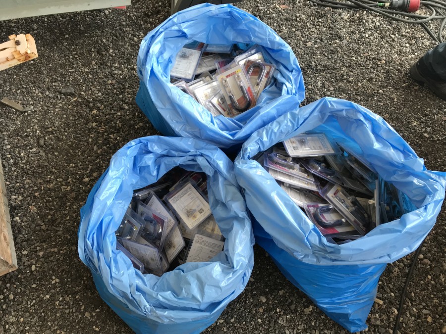 Ca 250 säkerhetskedjor för ytterdörr (NYA)