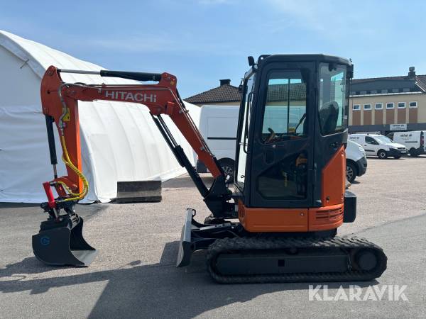 Grävmaskin Hitachi ZX26U-6  CR med redskap