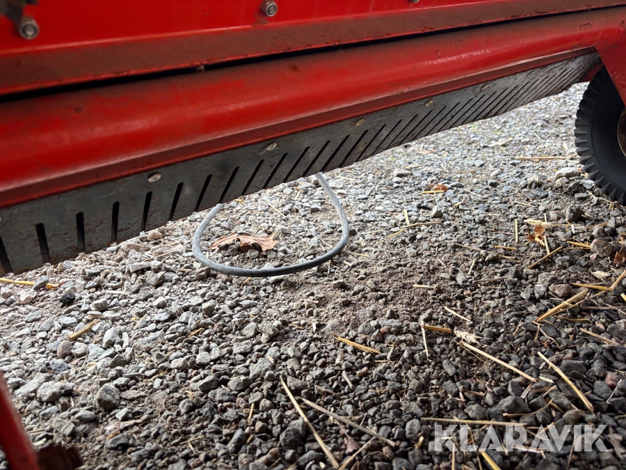 Sandspridare Husqvarna S1001