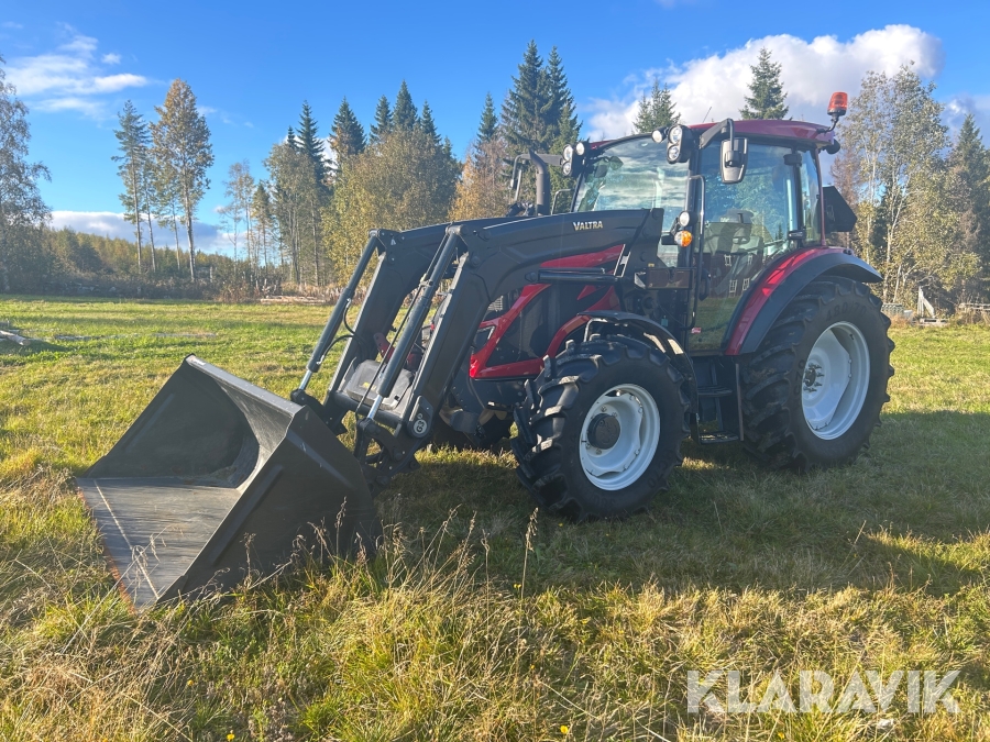 Traktor Valtra A94 HiTech II med lastare