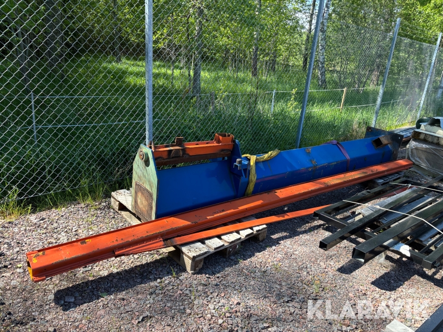 Pelarsvängkran Demag