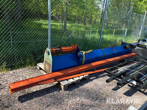 Pelarsvängkran Demag