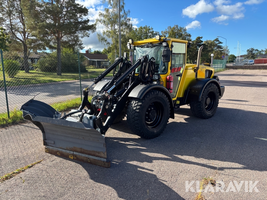 Hjullastare Lundberg 6250 med vikplog, planeringsskopa & bakgavellyft