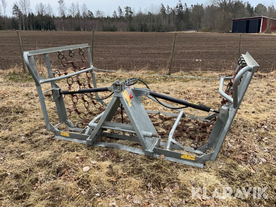 Gräsharv för återställa efter vildsvinsskador