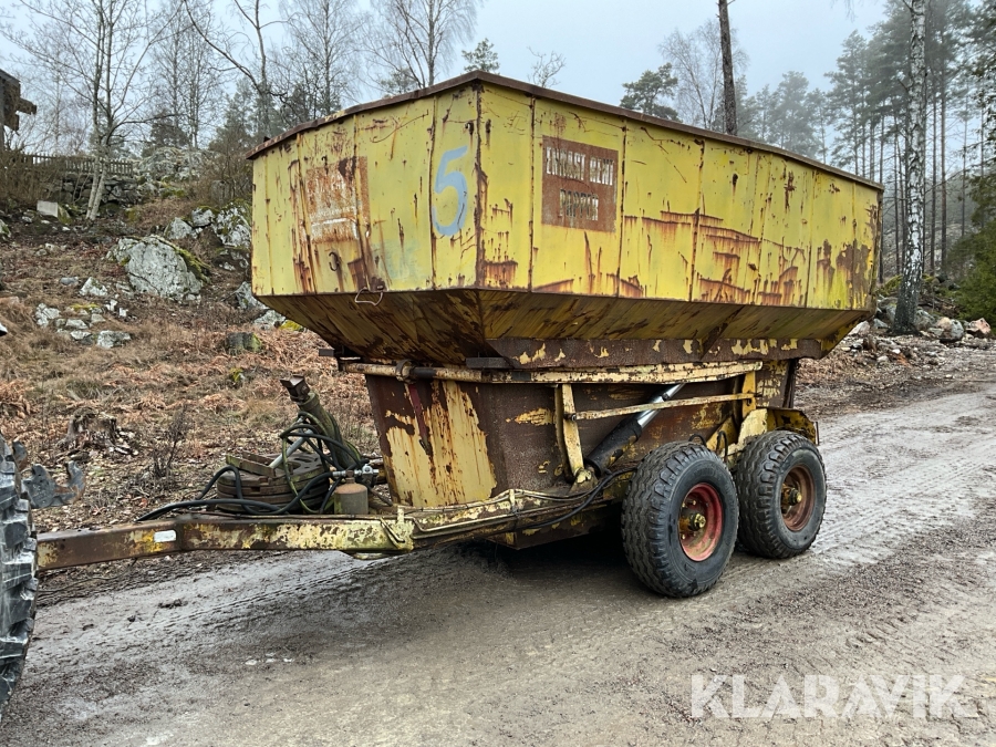Bygelvagn Överum med 2st containrar