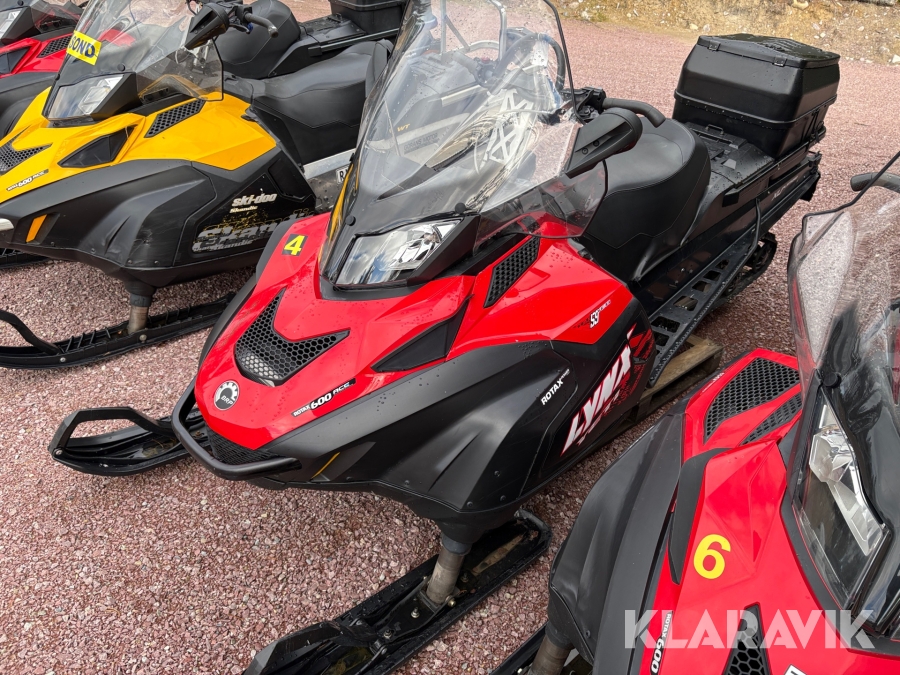 Snöskoter Lynx Yeti 600 ACE