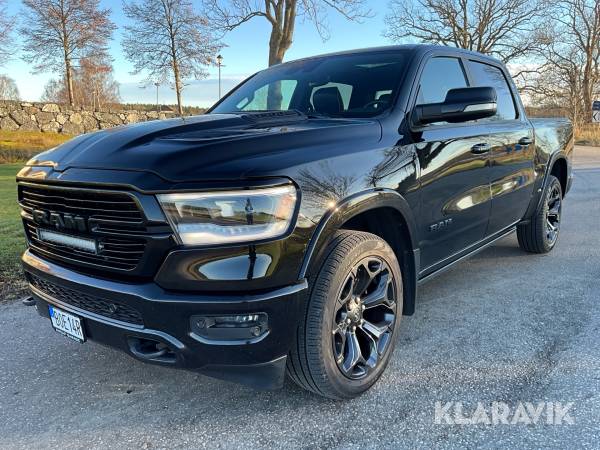 Pickup Dodge Ram 1500 V8 HEMI 395hk Laramie Night