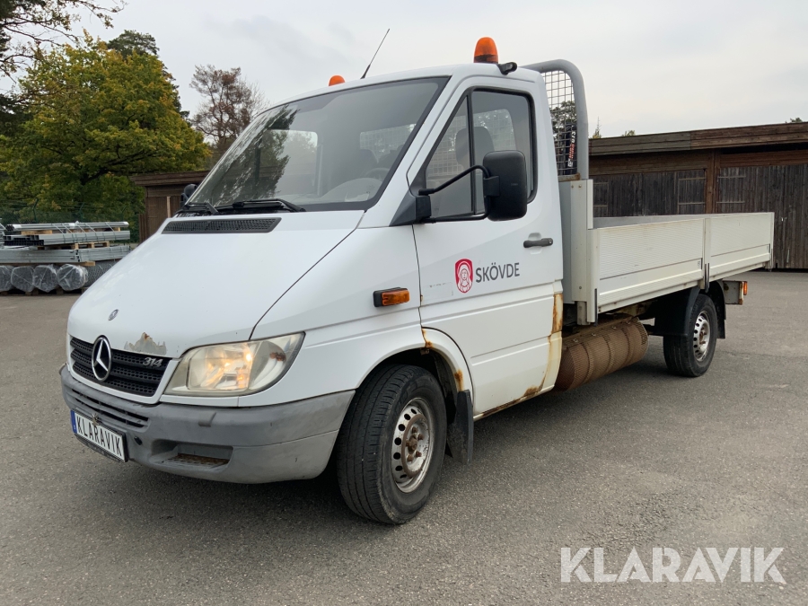 Lätt lastbil Mercedes-Benz Sprinter 314 CDI Chassi Cab med Hiab kran