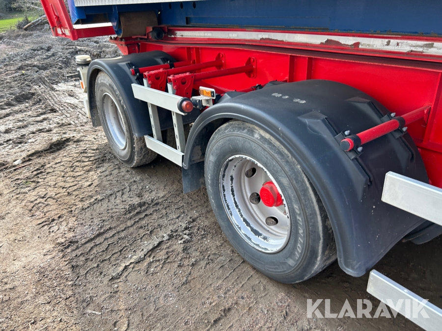 Lastväxlarvagn Kel-Berg ST410K med flak