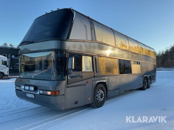 Turnébuss Neoplan N122/3L