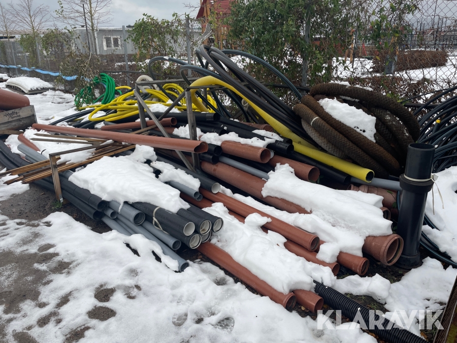 Diverse pvc rör och slangar, Oskarshamn, Klaravik auktioner