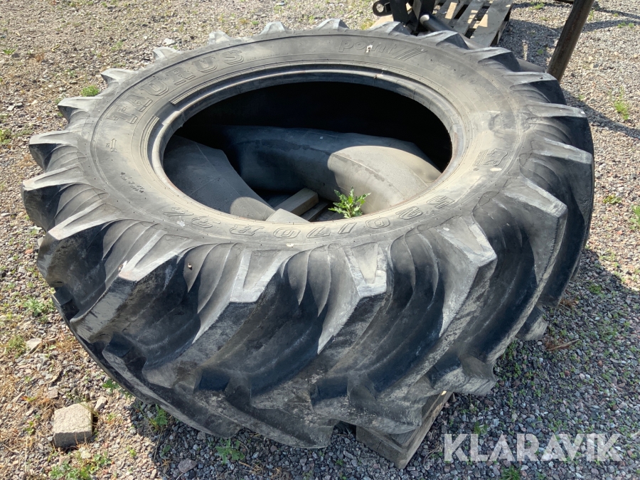 Traktordäck Taurus 520/70R34