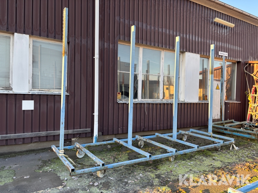 Materialställ på hjul