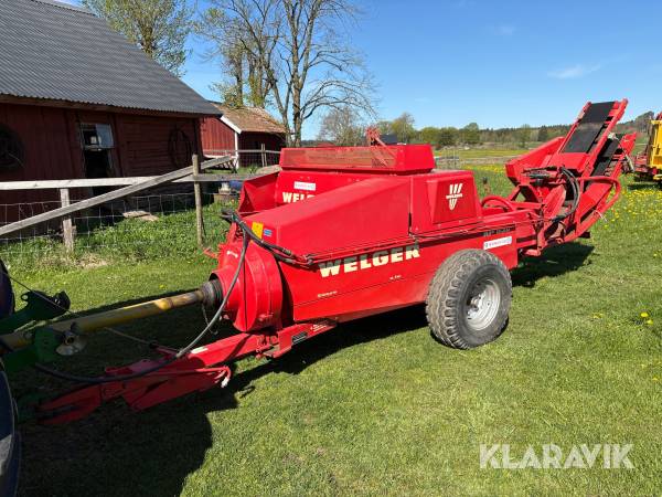 Balpress fyrkantsbal Welger AP 530 med balkastare