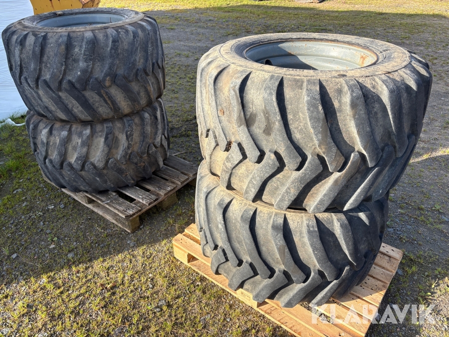 Entreprenaddäck på fälg 4 st Alliance 600/40-22.5