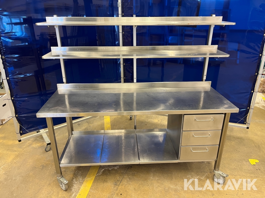 Rostfri bänk på hjul