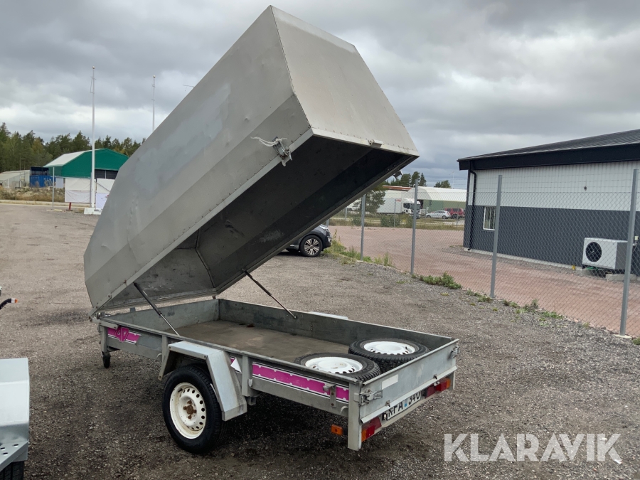 Personbilssläp Tiab 750 med kåpa