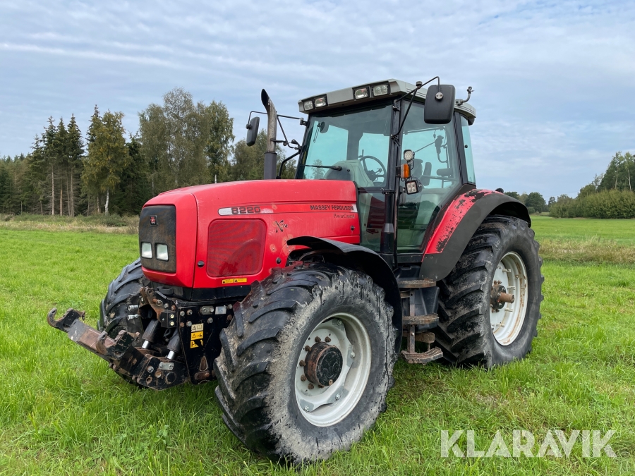 Traktor Massey Ferguson 8220