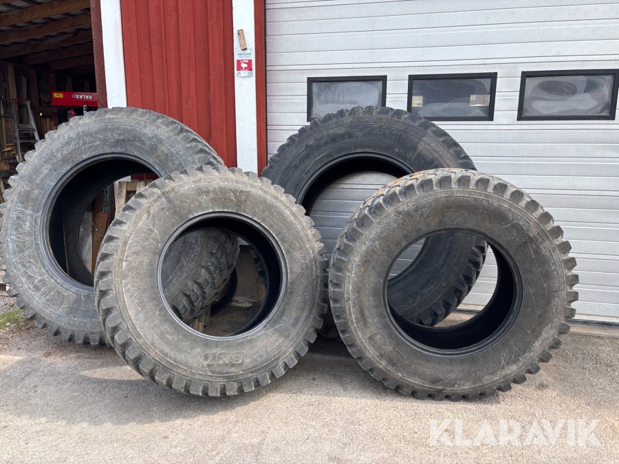 Entreprenaddäck Nokian TRI 2 / BKT RIDEMAX 696 540/80R38 - 440/80R28
