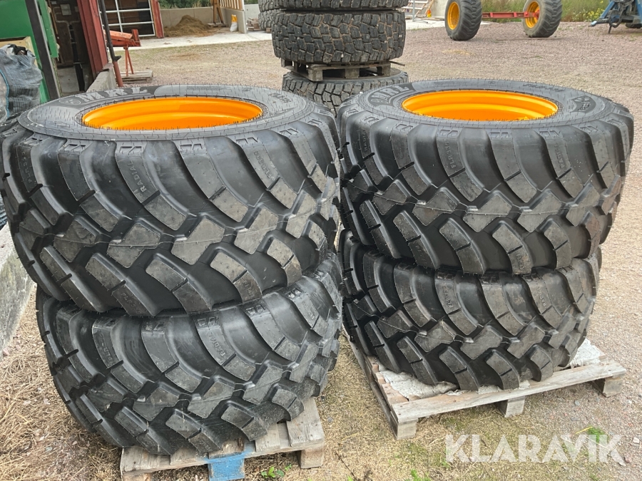 Entreprenaddäck Volvo 600/55R26,5 4st på fälg nya