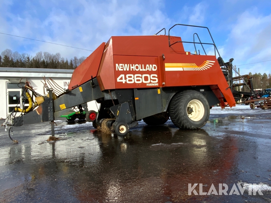 Fyrkantspress New Holland 4860S