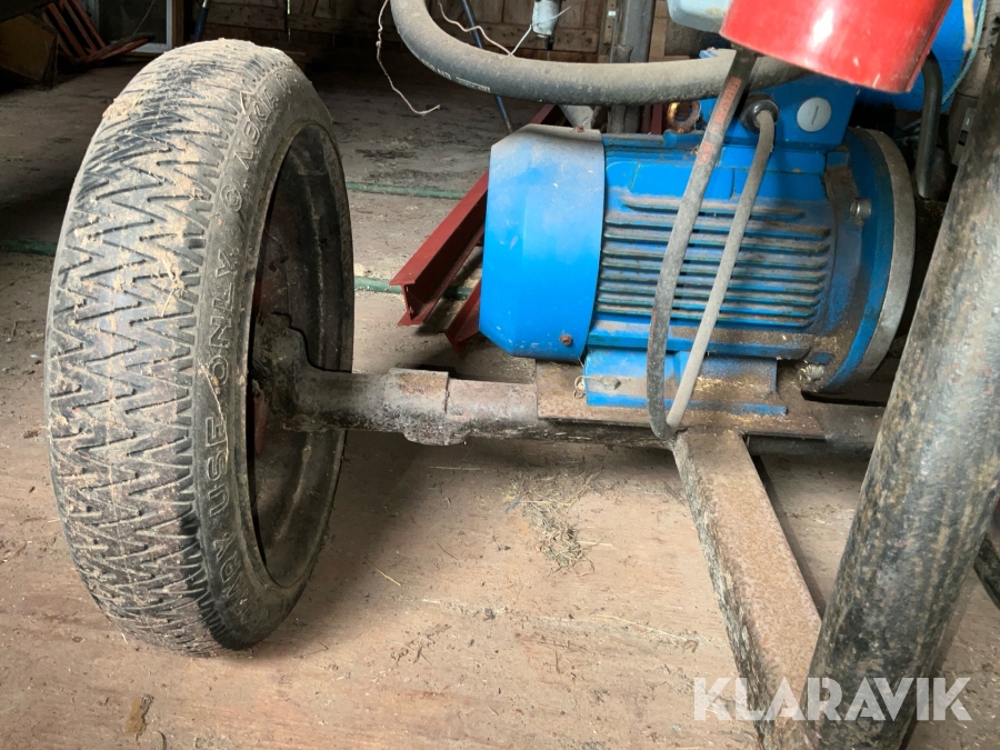 Vedkap, vedklyv och transportör