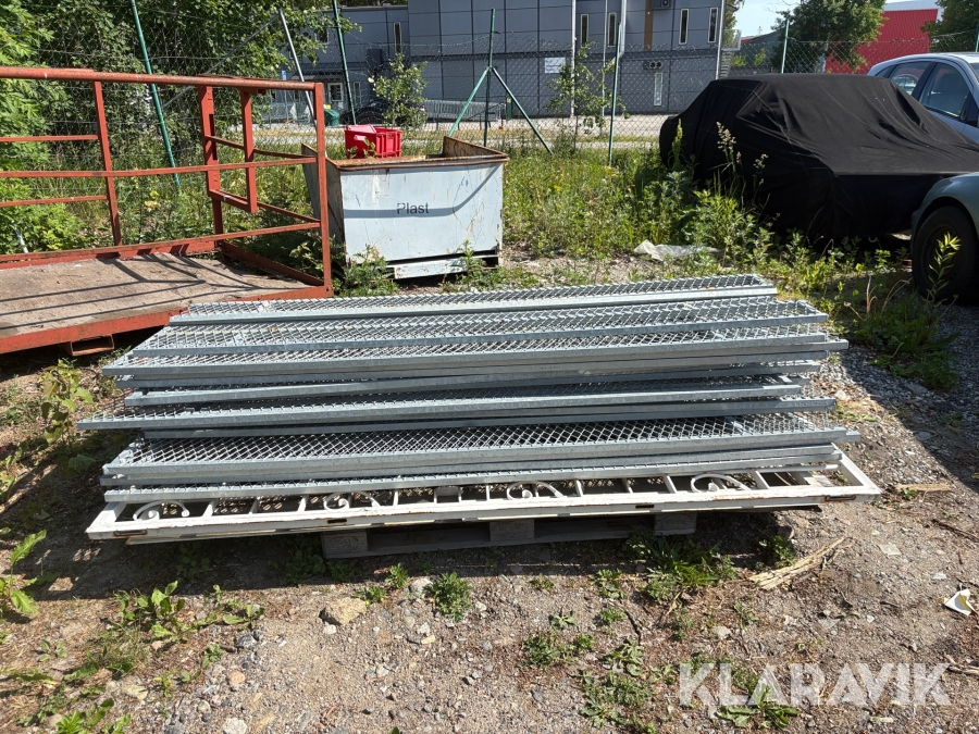 Förrådsgaller med dörr