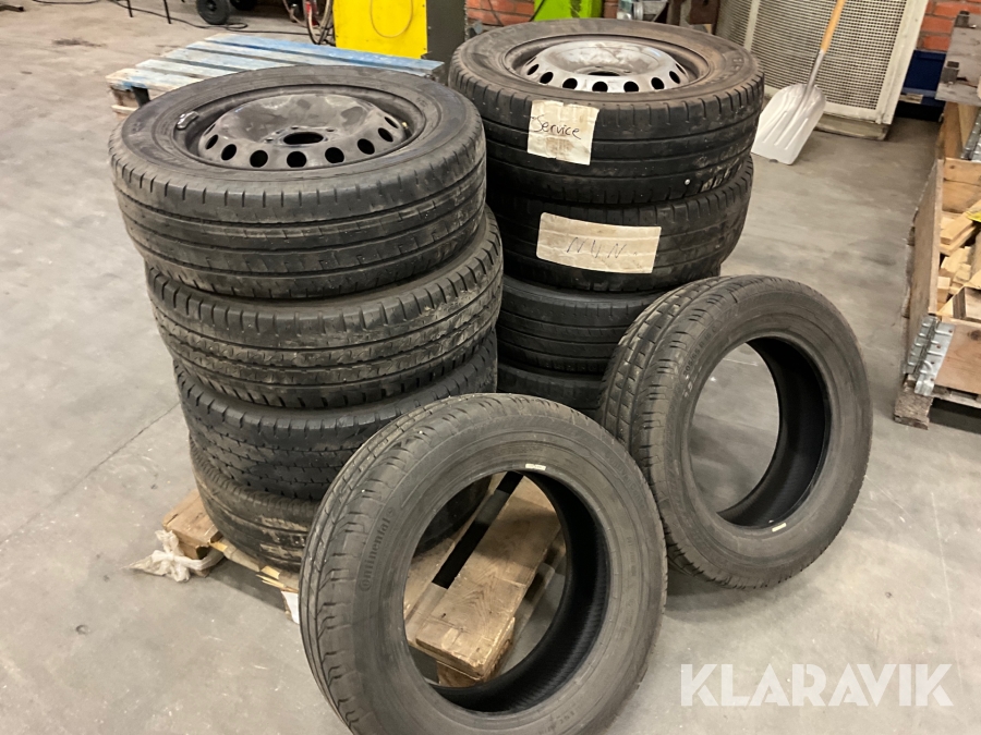 Hjul och däck till transportbil sommar