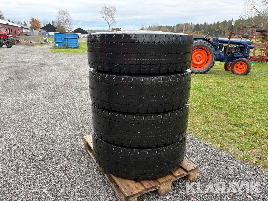 Däck Michelin 315/70R22.5 4st