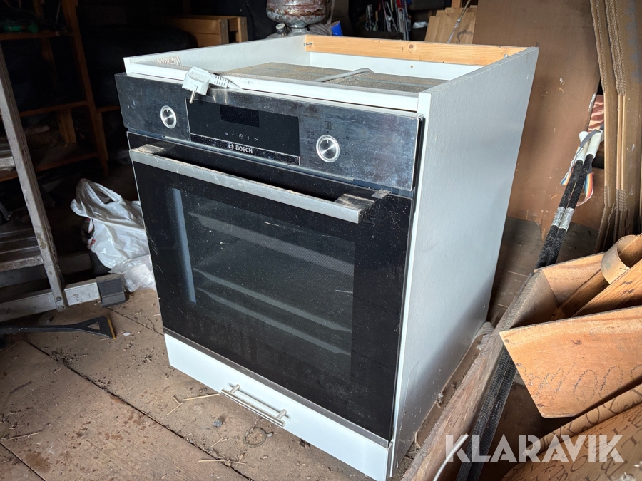 Ugn Bosch i köksskåp