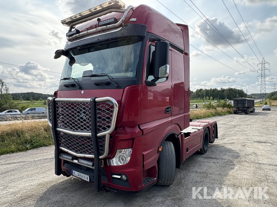 Dragbil Mercedes-Benz Actros 12.8