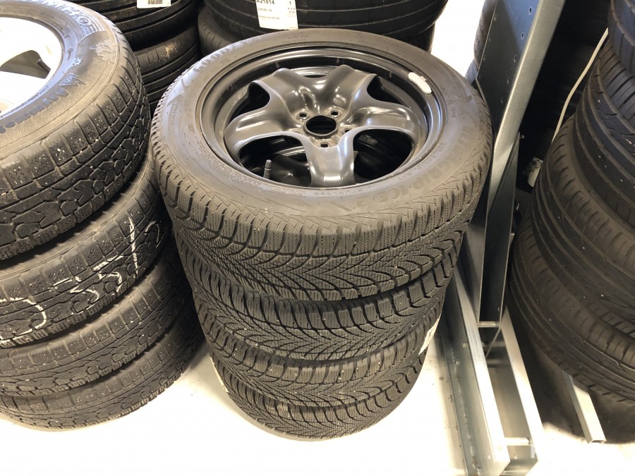 Fälgar med däck 205/55R16 4st
