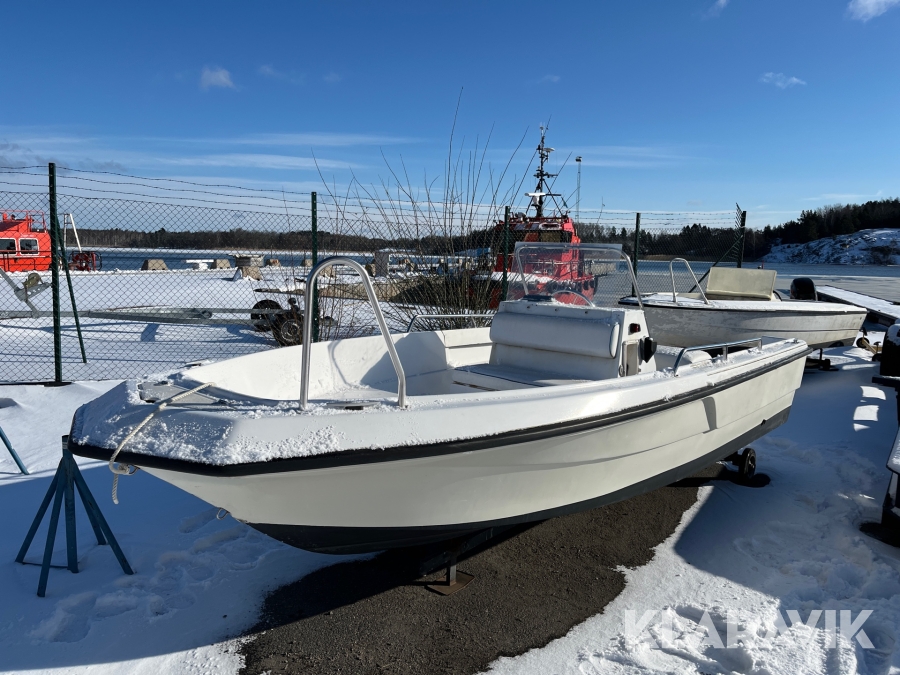 Styrpulpetbåt Elan 495