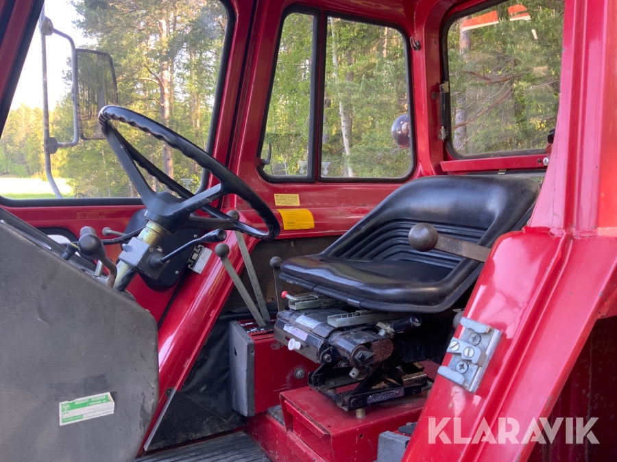 Traktor Volvo BM 2250 med lastare