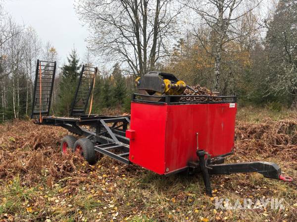 Transportvagn till skogsmaskin